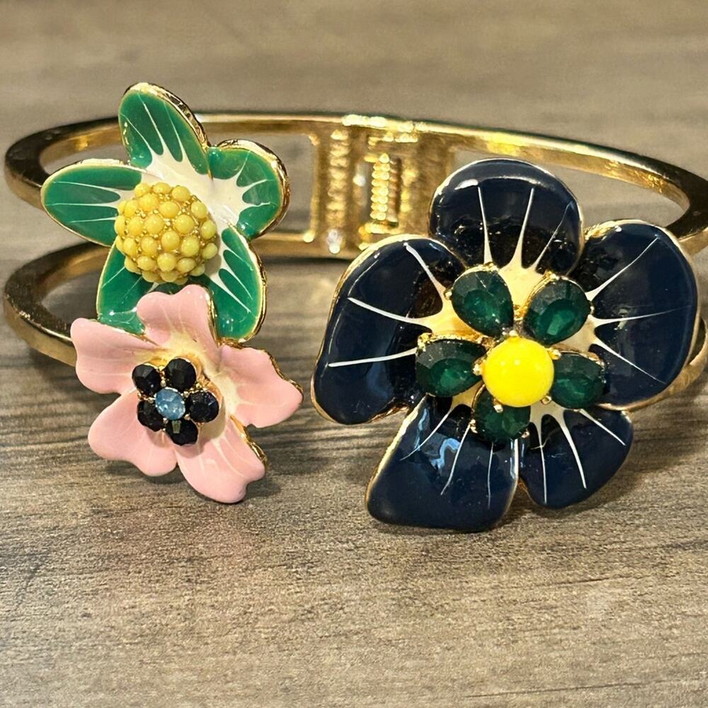 Talbots Enamel Flowers jeweled Hinged Bangle Cuff Bracelet #163. Large - Picture 2 of 9